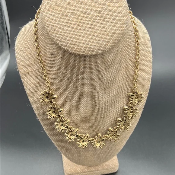 J.Crew Victorian-Inspired Clear Crystal Cluster Statement Bib Necklace ✨ - Picture 9 of 11